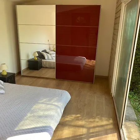 Sun Flower House Collias